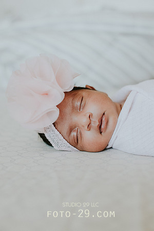 newborn-8973