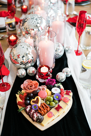 Valentines-Day-Tablescape-2936