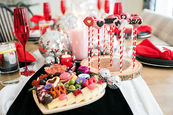 Valentines-Day-Tablescape-2945