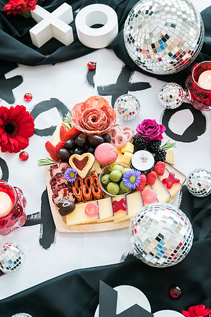 Valentines-Day-Tablescape-3000