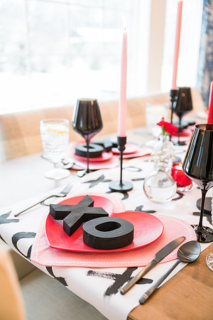 Valentines-Day-Table-Setting-2715