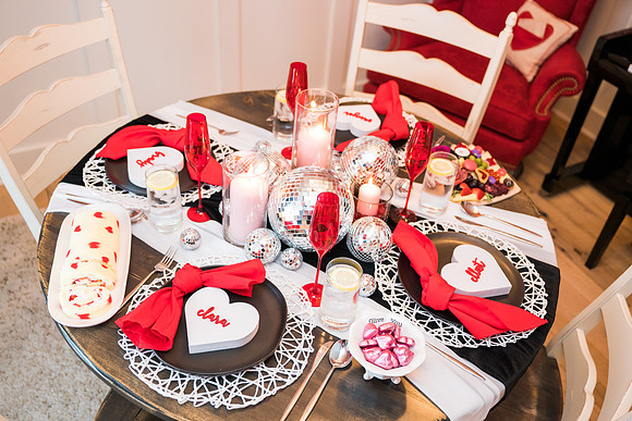 Valentines-Day-Table-Setting-2869