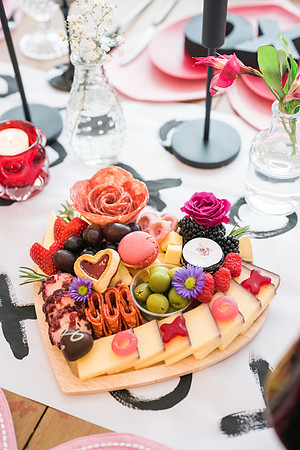 Valentines-Day-Table-Setting-2819