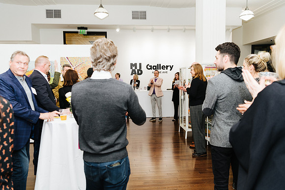 GalleryAve-2076