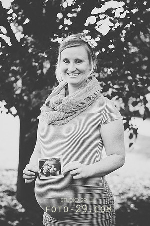 EJ-Maternity-0867bw