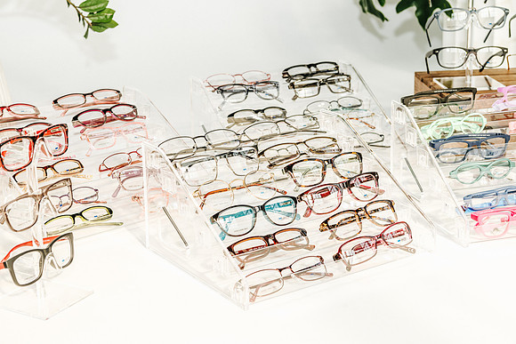Vision-8665