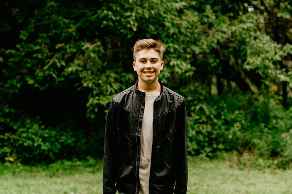 Adam-0098