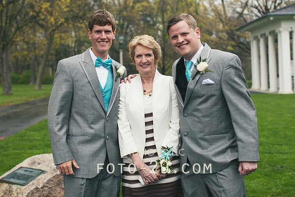 TariRobWedd2012-3571