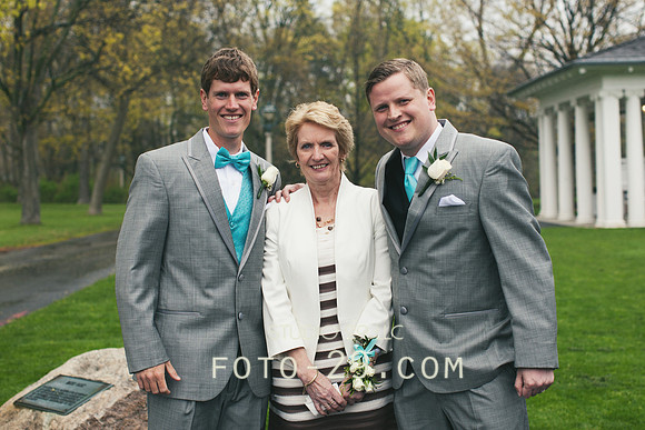TariRobWedd2012-3570