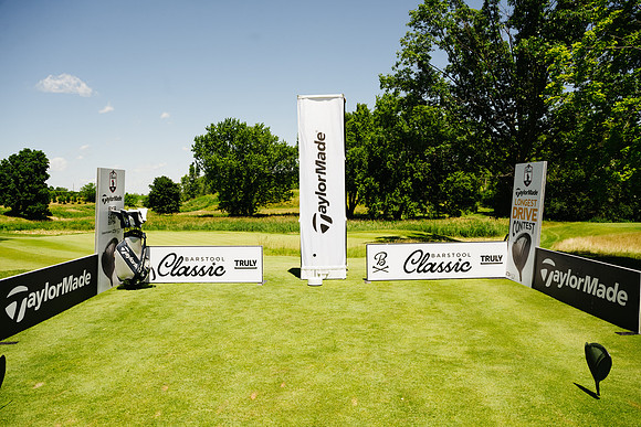 BarstoolClassicWI24-256