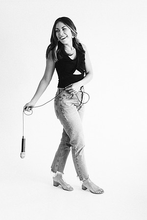 Nicole-1602
